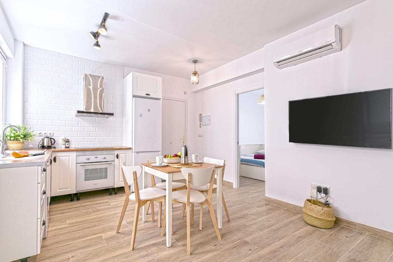 Precioso Apartamento Con Patio Málaga Eksteriør billede