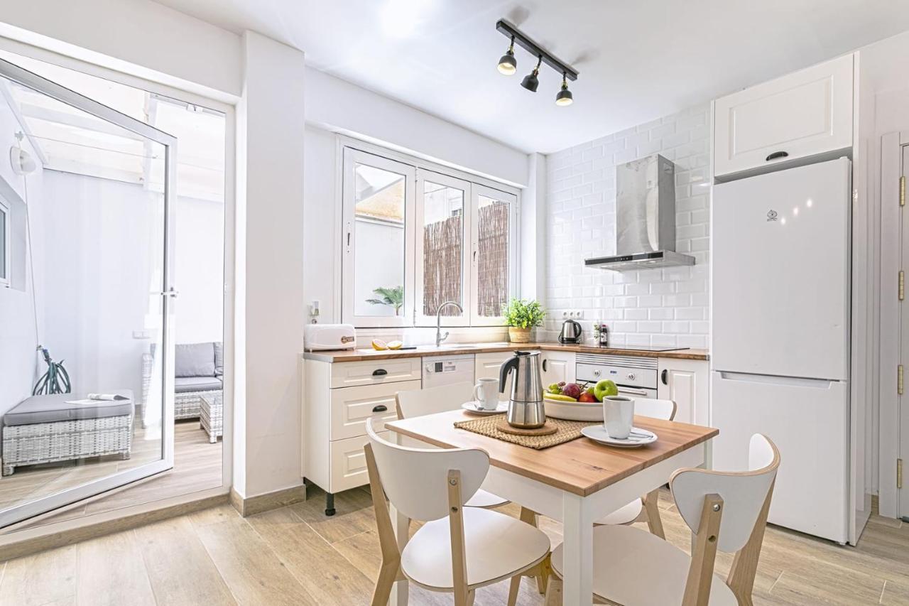 Precioso Apartamento Con Patio Málaga Eksteriør billede